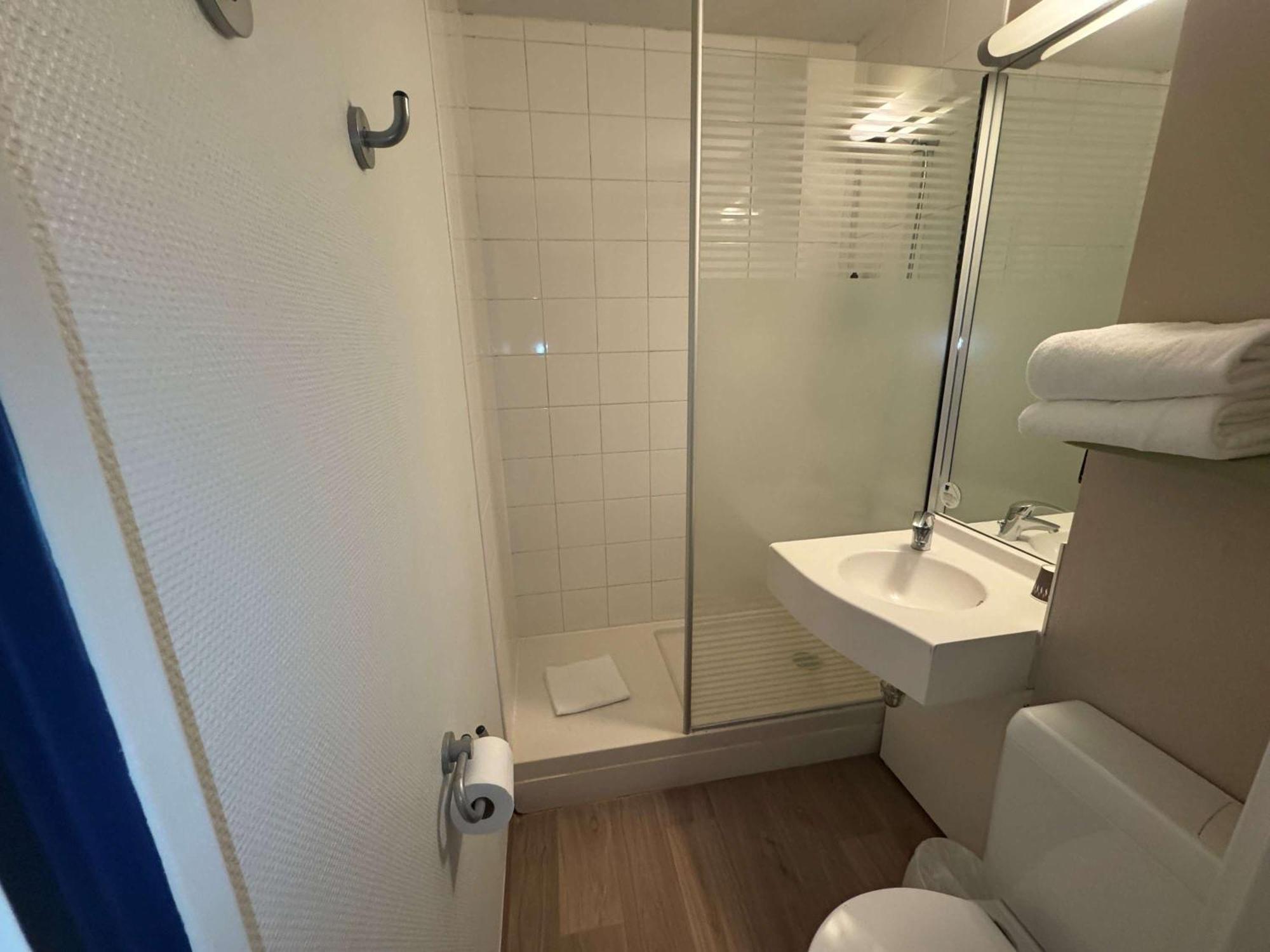 Ibis Budget Rouen Parc Des Expos Zenith Saint-Etienne-du-Rouvray Bagian luar foto